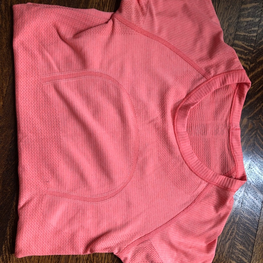 Lululemon swiftly tech tee